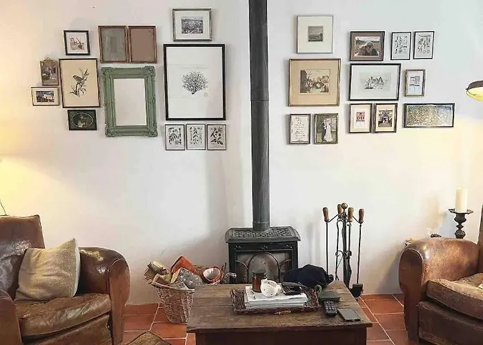 La Maison De Mama C: Charming French Village * Sainte-Colombe-sur-lʼHers
