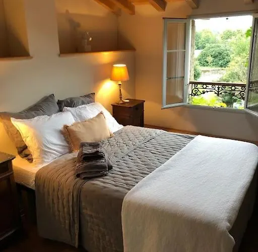 Villa La Maison De Mama C: Charming French Village *