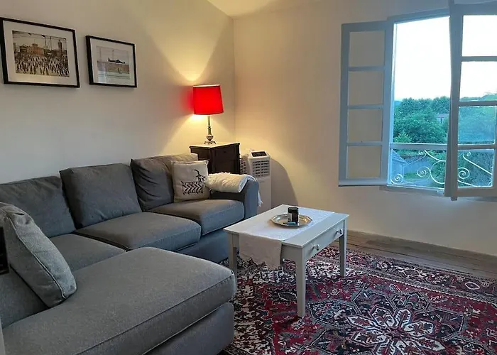 La Maison De Mama C: Charming French Village Villa