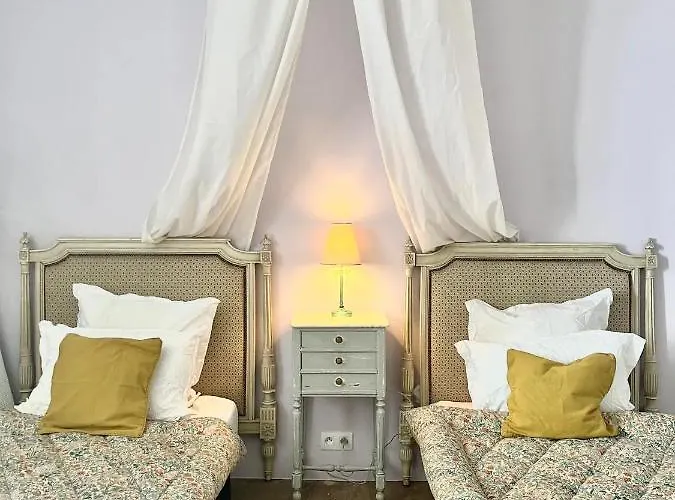 Villa La Maison De Mama C: Charming French Village
