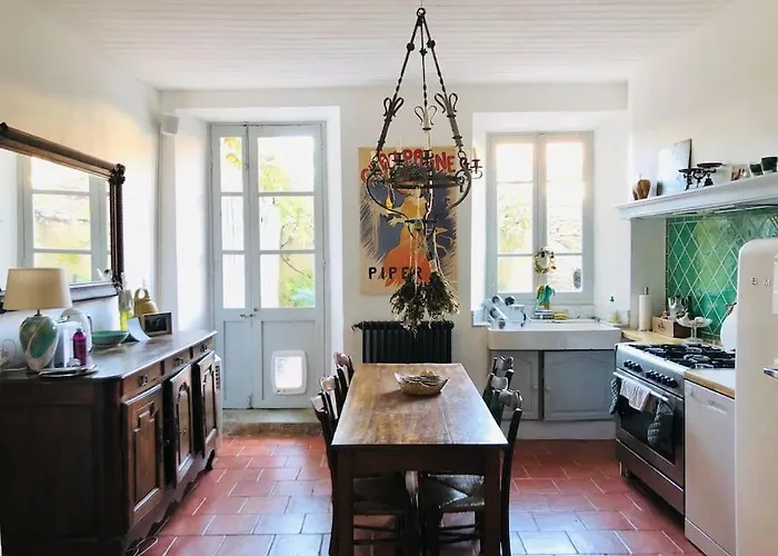 La Maison De Mama C: Charming French Village Villa